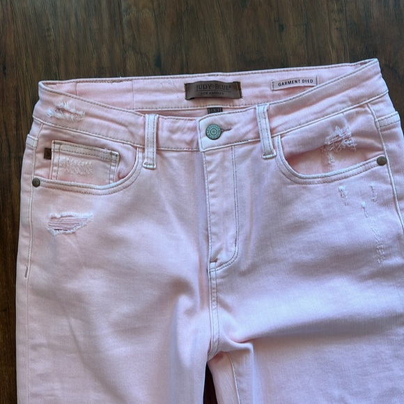 Judy Blue Jeans - Picture 3 of 6